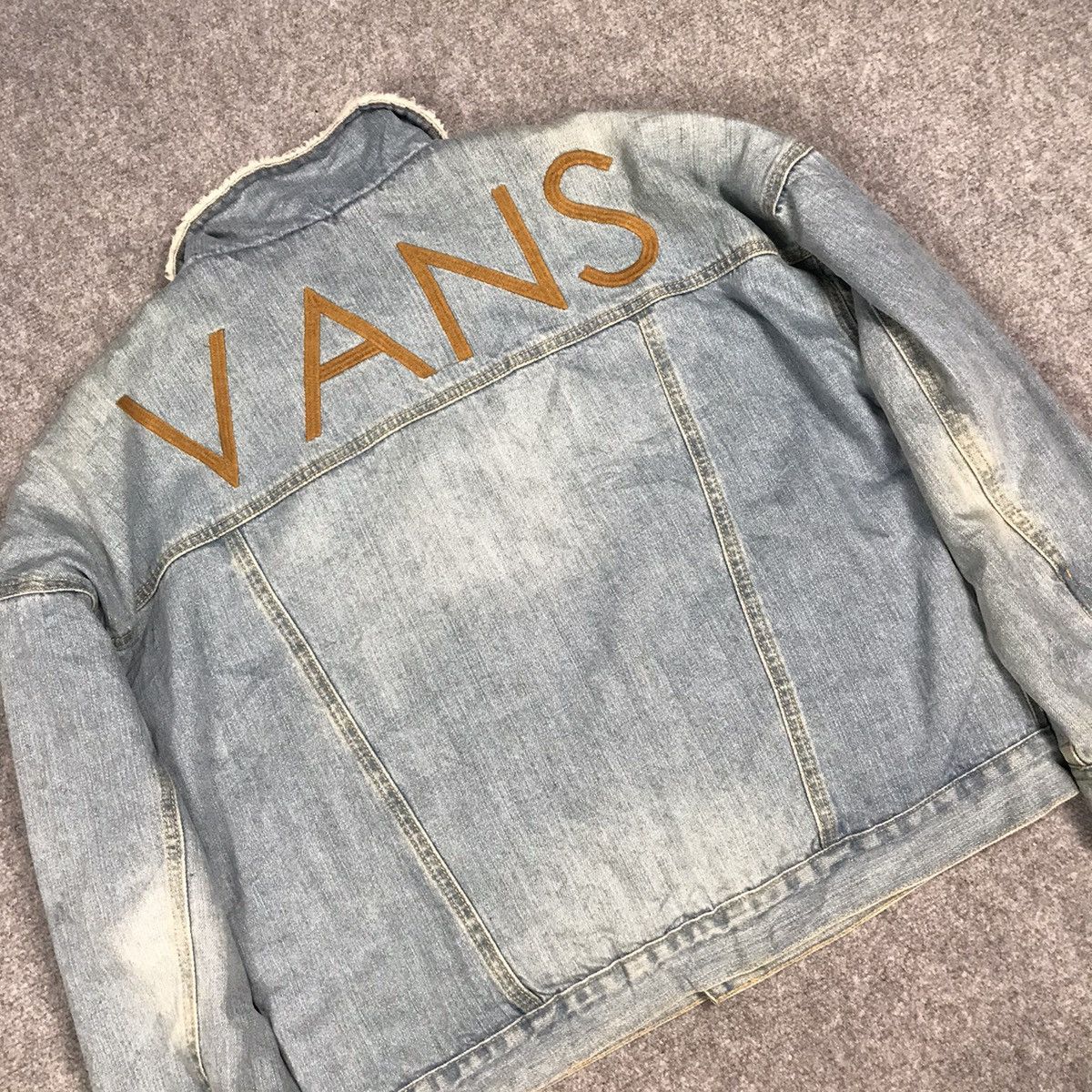 Vans VANS STREET WEAR DENIM BUTTON SHERPA CROPPED JACKET Size US M / EU 48-50 / 2 - 13 Thumbnail