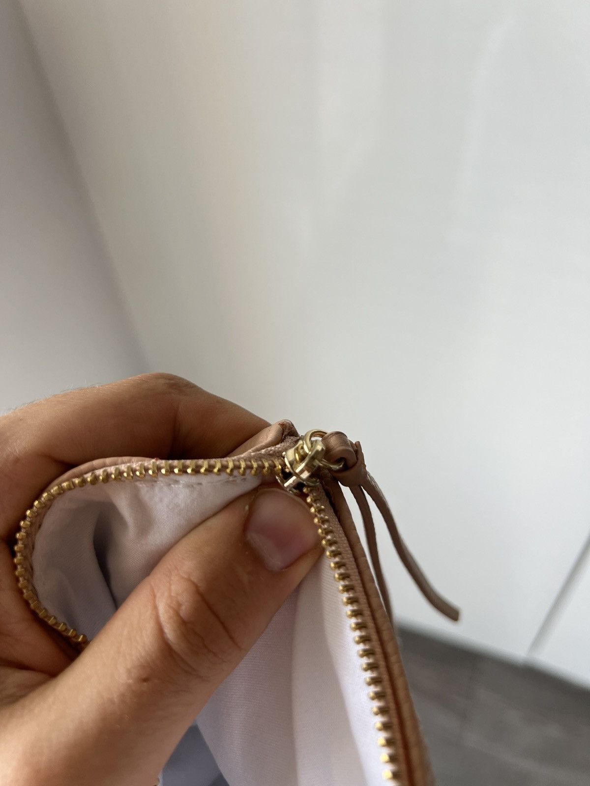 Chloe Chloe Parfum Zip Navy Pink/Beige Clutch Bag Size ONE SIZE - 14 Thumbnail