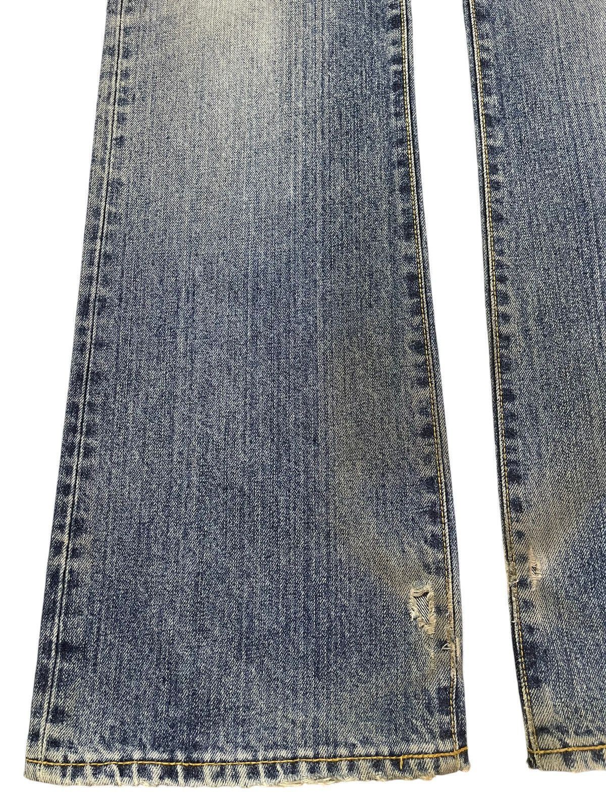 Uniqlo Vintage Japanese Uniqlo Blue Faded Wash Style Bootcut Jeans Size US 34 / EU 50 - 7 Thumbnail