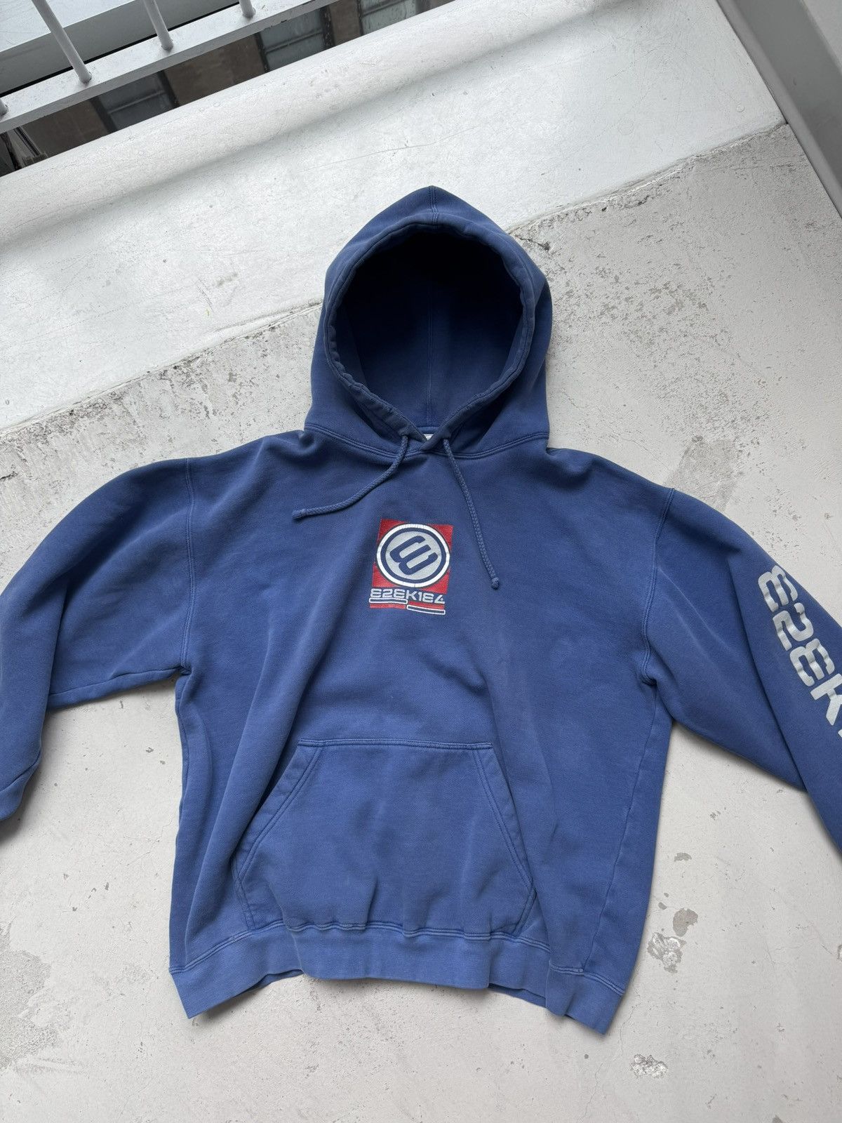 Ezekiel Ezekiel Circle Logo Hoodie Y2K Blue Size US M / EU 48-50 / 2 - 2 Thumbnail