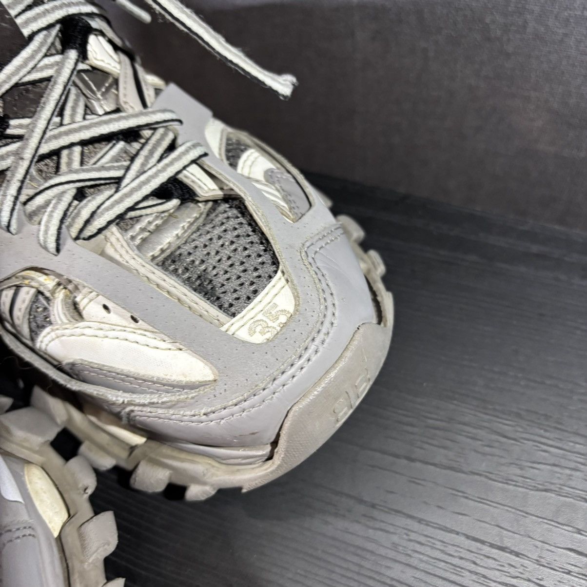 Balenciaga Women’s Balenciaga Track gray sneaker Size:35 (ArtNo.542436) Size US 5 / IT 35 - 19 Thumbnail