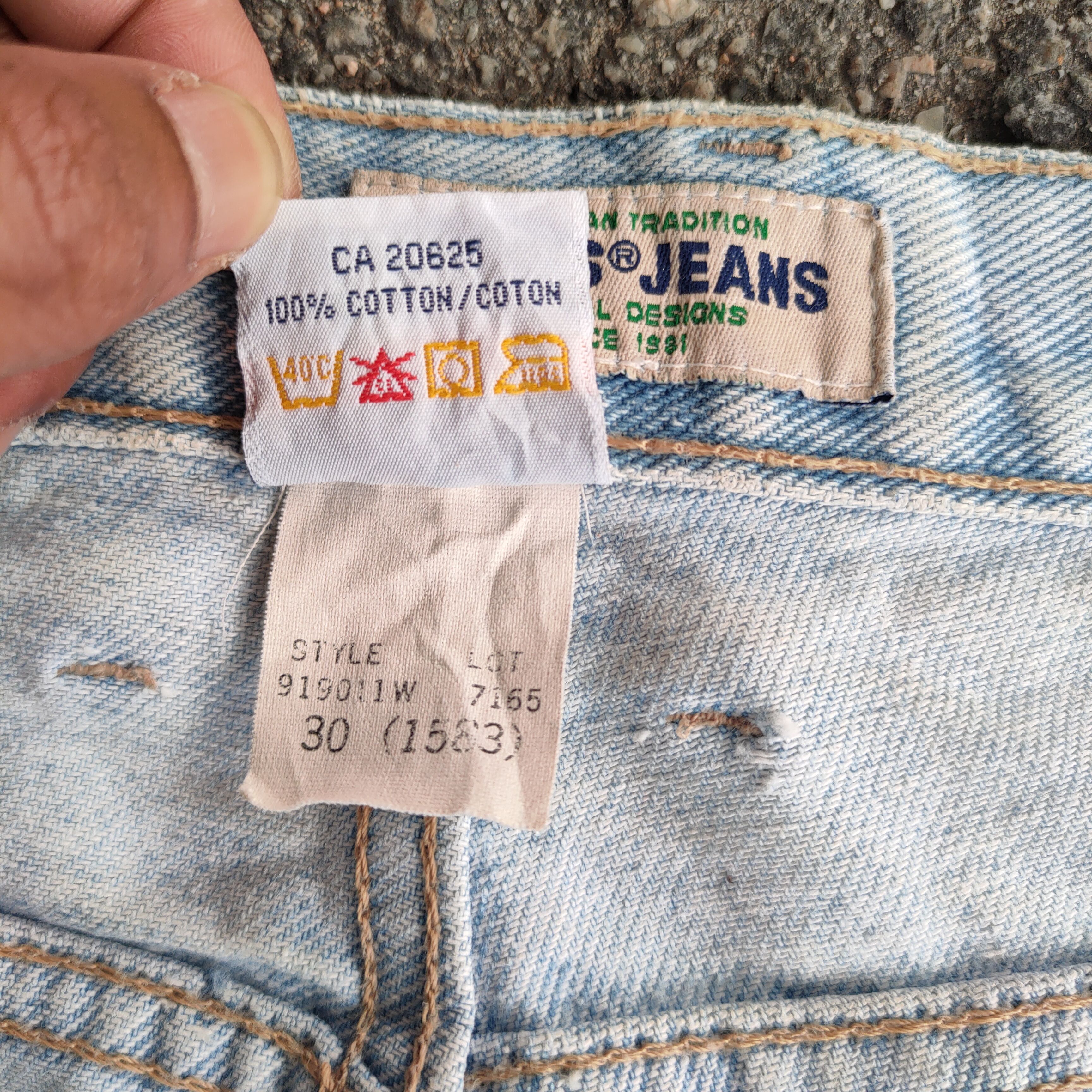 Guess VINTAGE GUESS BUTTON FLY FADED BLUE JEANS DENIM PANTS Size US 32 / EU 48 - 13 Thumbnail