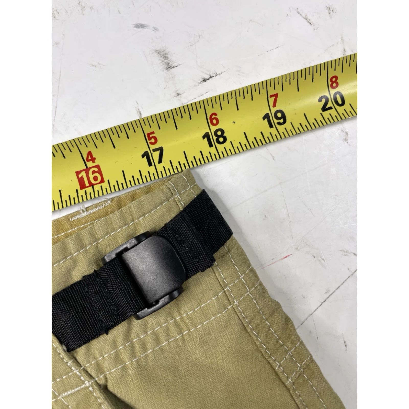 Vintage Kuhl Khaki Vintage Patina Dye Hiking Cargo Outdoors Shorts 12” Mens Size Large Size US 33 - 6 Thumbnail