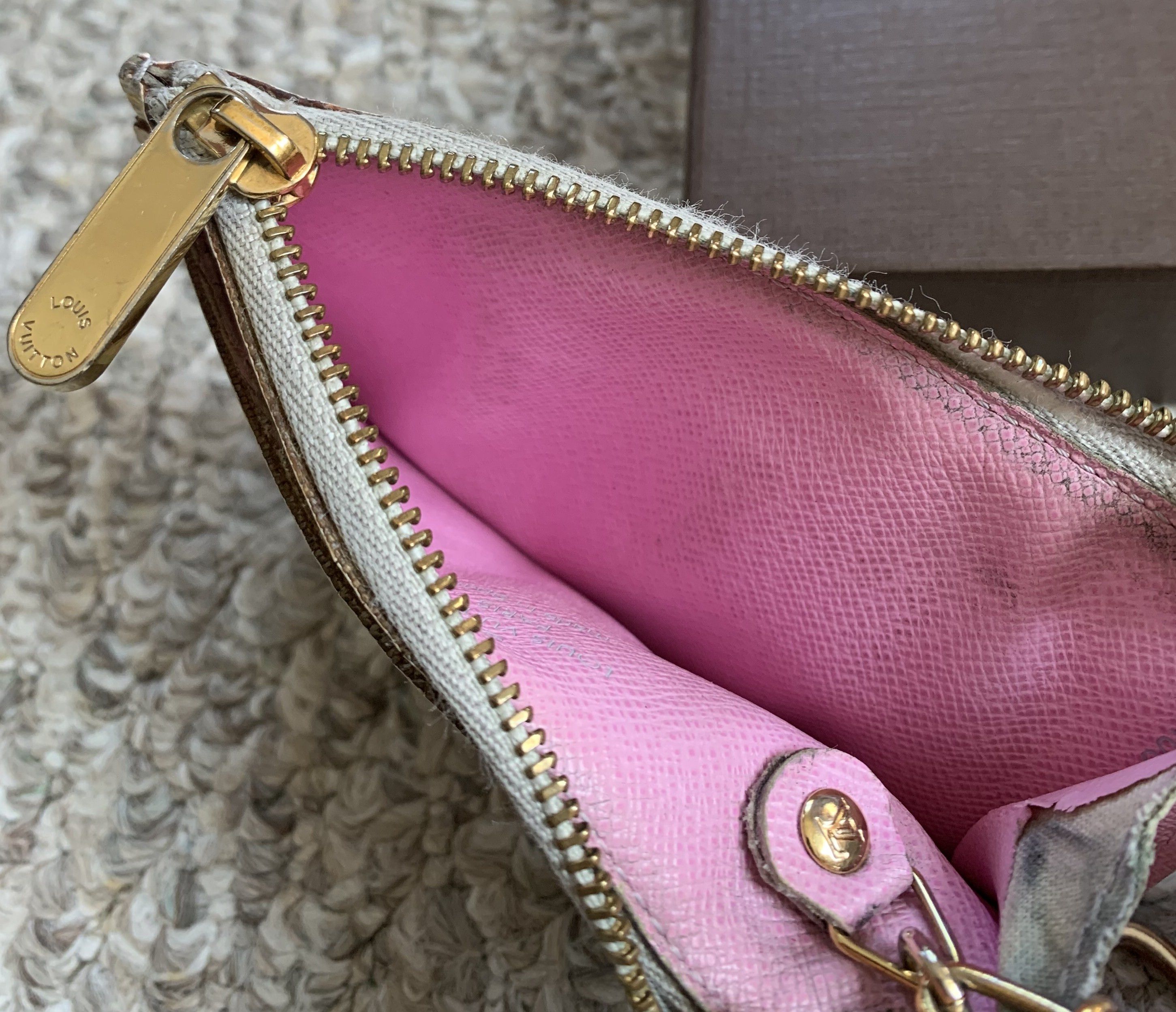 Louis Vuitton × Takashi Murakami S/S 2003 Louis Vuitton x Murakami Monogram Zip Pouch Wallet Size ONE SIZE - 7 Thumbnail