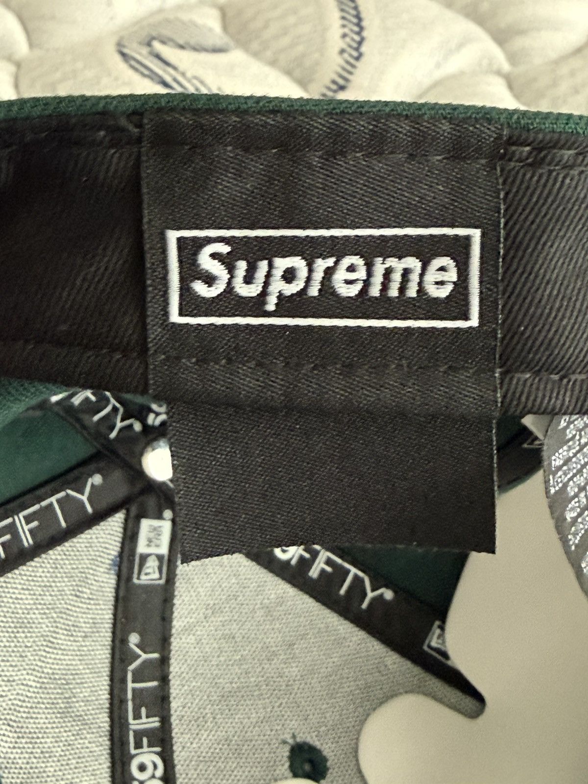 New Era × Supreme Supreme x New Era Box Logo Fitted 7 1/4 “London” Size ONE SIZE - 8 Thumbnail