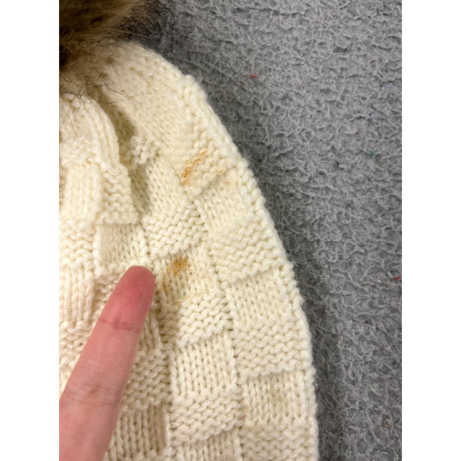 Vintage Chatties Beanie Toque Womens One Size Ivory Knit Acrylic Polyester Pom Ski Hat/Cap Womens Beanie One Size Ivory Knit Acrylic Polyester Pom Ski Size ONE SIZE - 4 Thumbnail