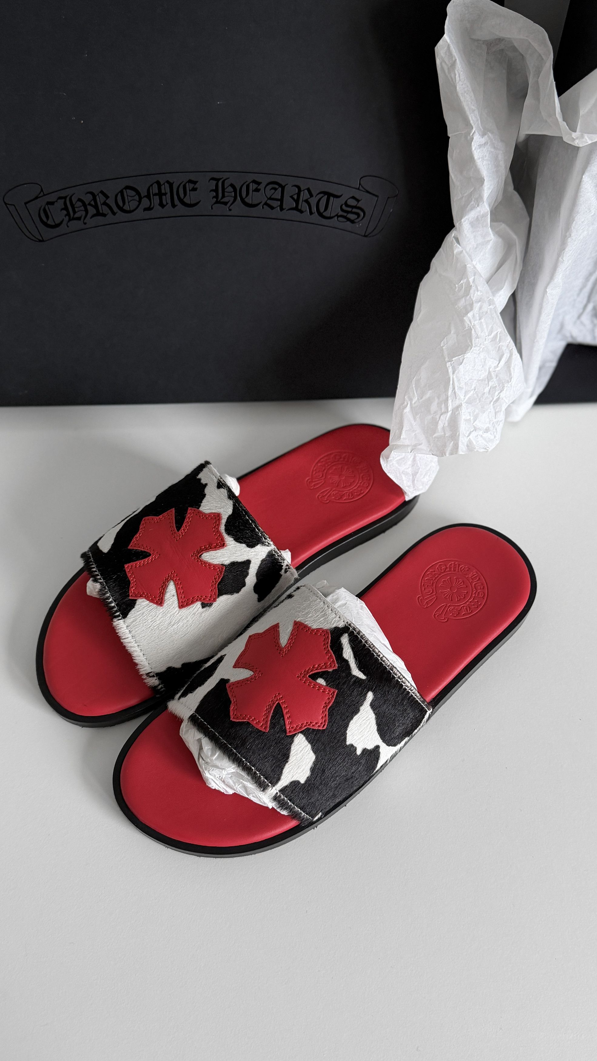Chrome Hearts Chrome hearts Red patch cow slides Size US 7 / EU 40 - 2 Thumbnail