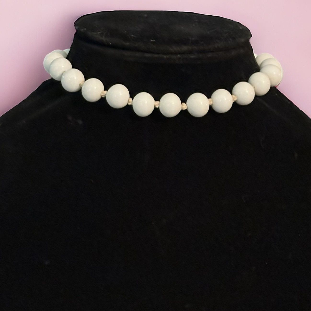 Vintage Vintage Japan white milk glass bead choker necklace Size ONE SIZE - 1 Thumbnail