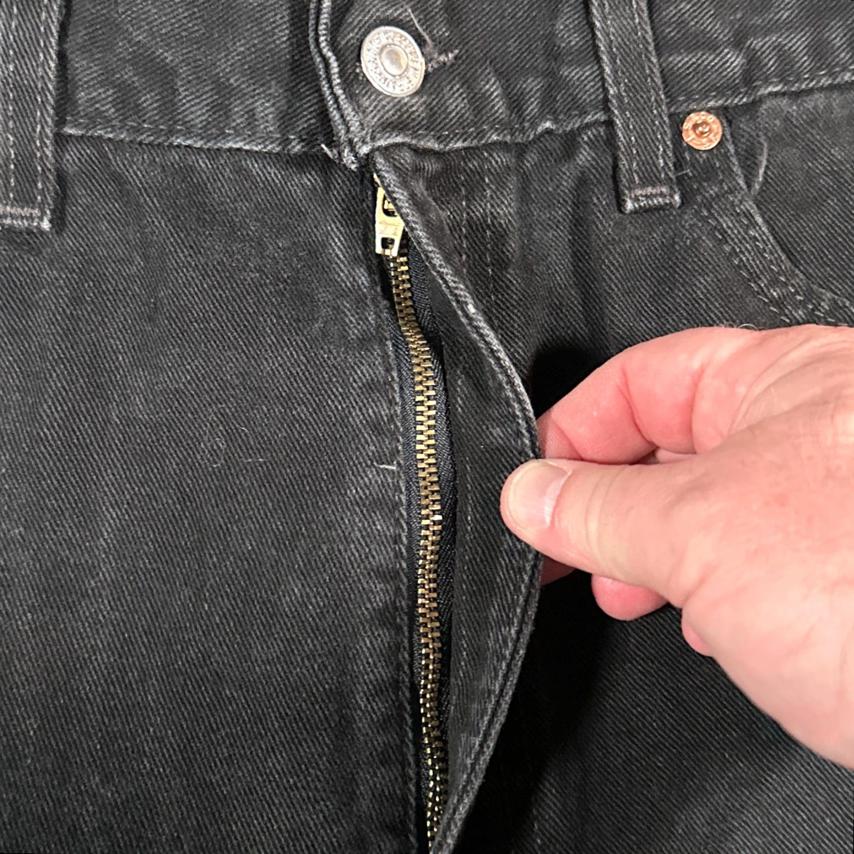 Levi's Levi's 550 Jeans Vintage Relaxed Fit Tapered Leg Denim Black 34x33 USA 90s Y2K 5-Pocket Design Men Size US 34 / EU 50 - 6 Thumbnail