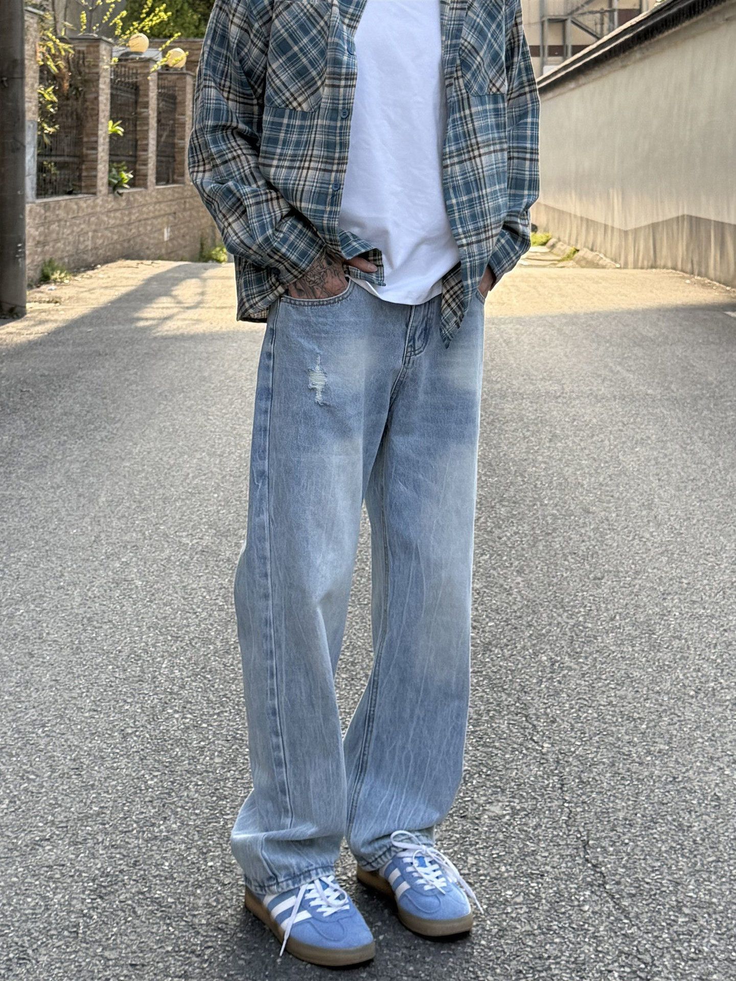 Japanese Brand Light Blue Lightning-Print Distressed Jeans for Men Size US 32 / EU 48 - 3 Thumbnail