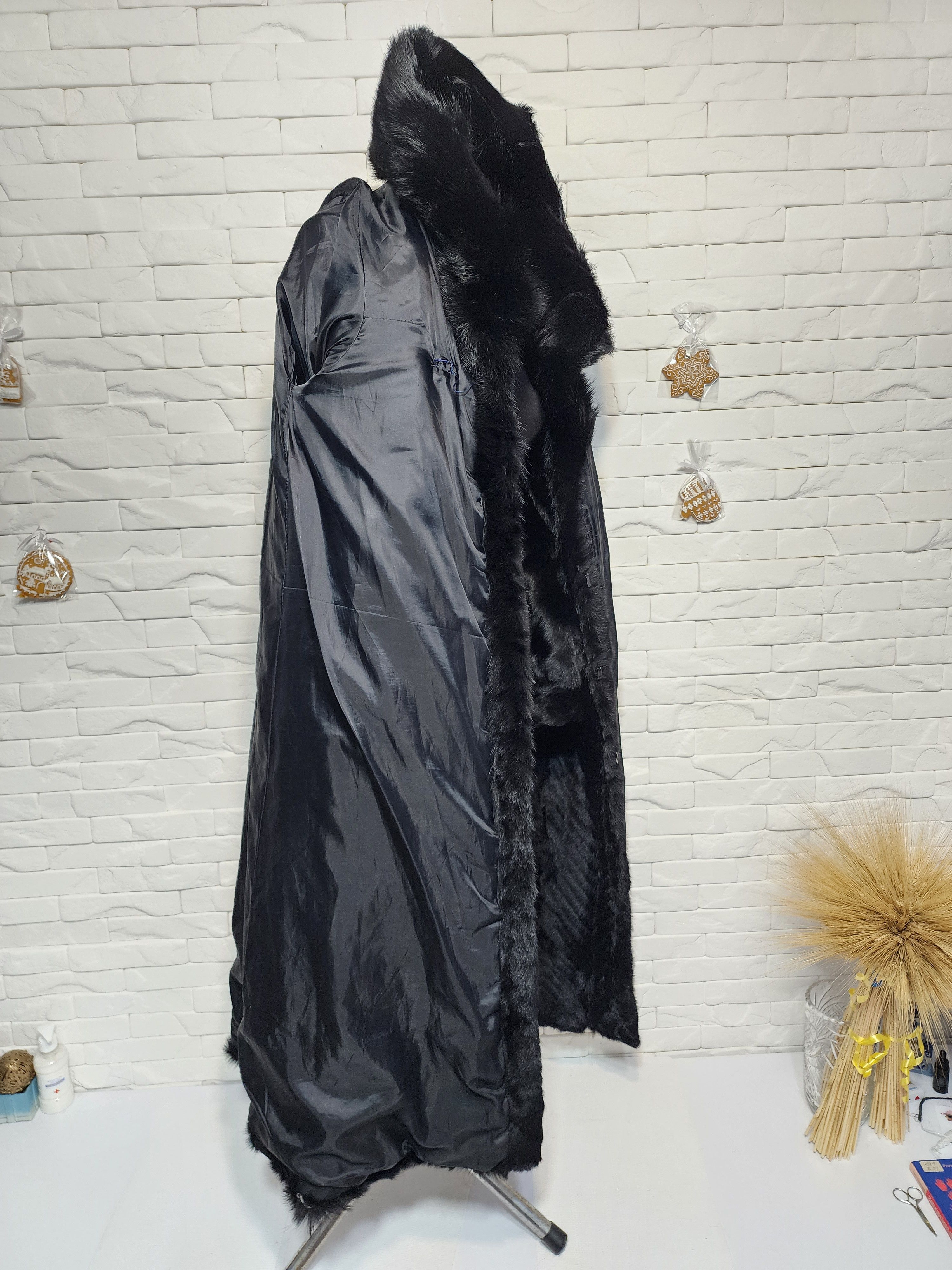 Furla Black Genuine Fur Coat: Women's Winter Coat Size XL / US 12-14 / IT 48-50 - 9 Thumbnail