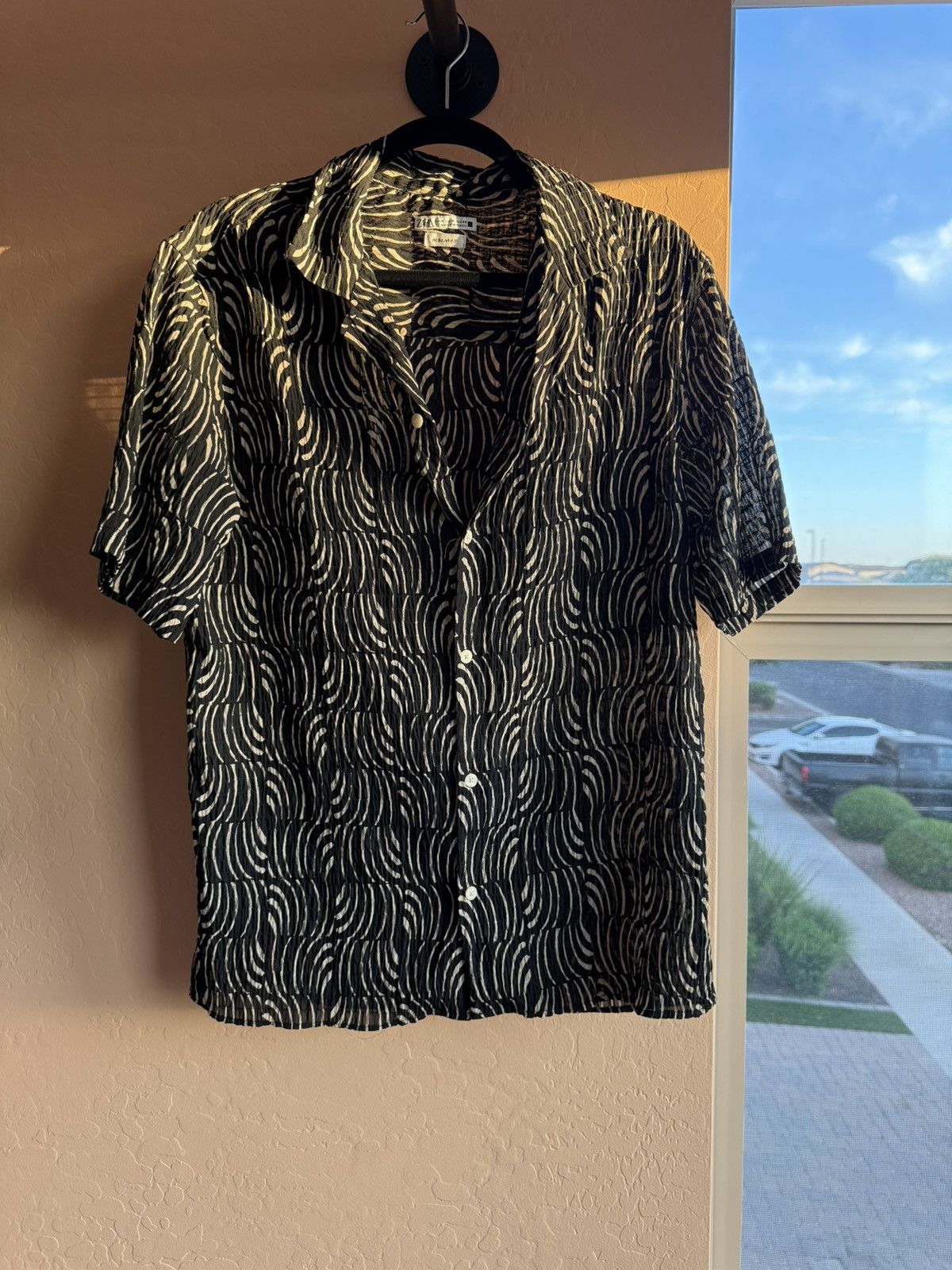 Zara ZARA Abstract Print Short Sleeve Shirt – Size M Size US M / EU 48-50 / 2 - 1 Thumbnail