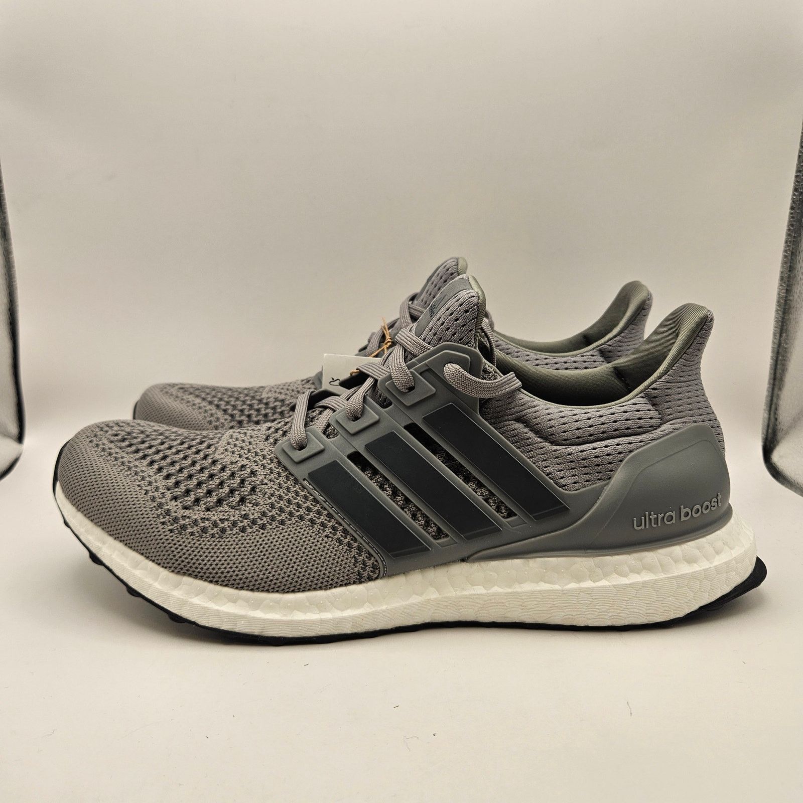 Adidas ADIDAS ULTRABOOST 1.0 MEN'S 8 GREY BOOST RUNNING SHOES Size US 8 / EU 41 - 2 Thumbnail