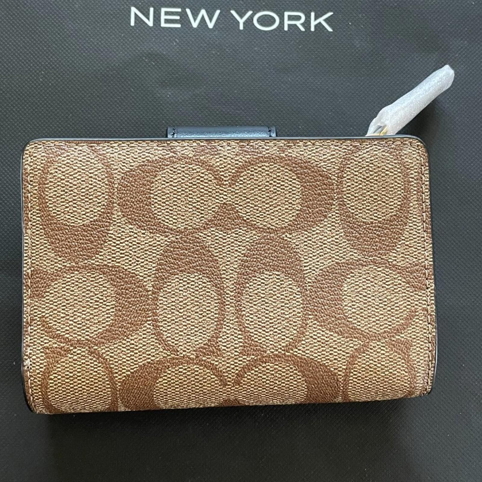 Coach coach Medium Corner Zip Wallet In Signature Canvas Size ONE SIZE - 2 Thumbnail