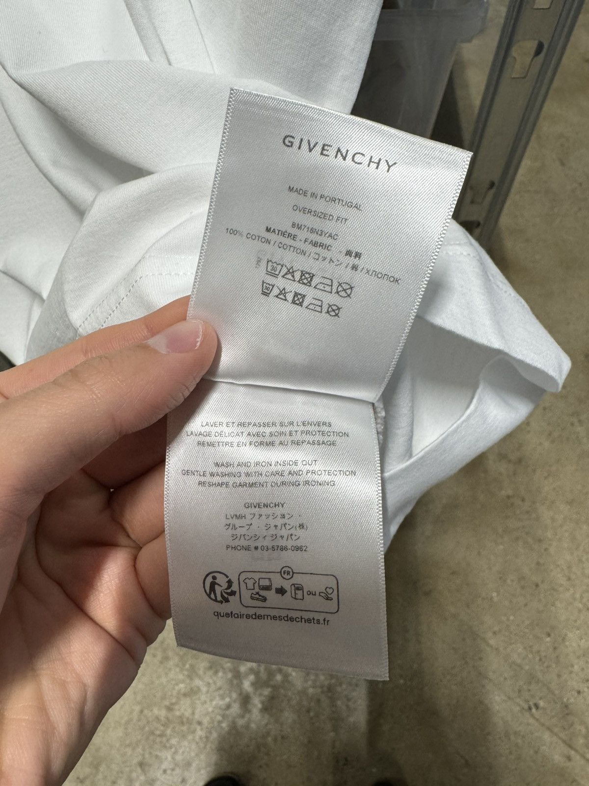 Givenchy Givenchy Logo T-Shirt NEW 600$ Size US M / EU 48-50 / 2 - 4 Thumbnail