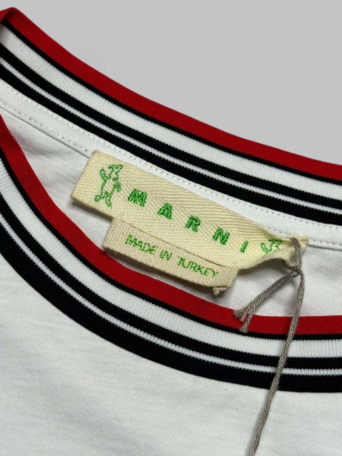 Marni MARNI WHITE MEGA LONGLSLEEVE BUNNY NEW SIZE L Size US L / EU 52-54 / 3 - 4 Thumbnail