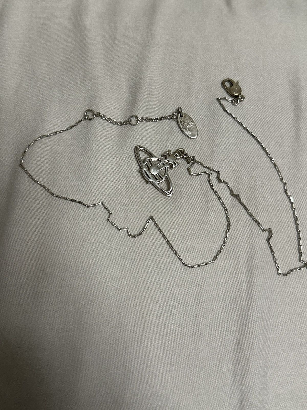 Vivienne Westwood VIVIENNE WESTWOOD Silver Orb Charm Chain Link Necklace Size ONE SIZE - 8 Thumbnail