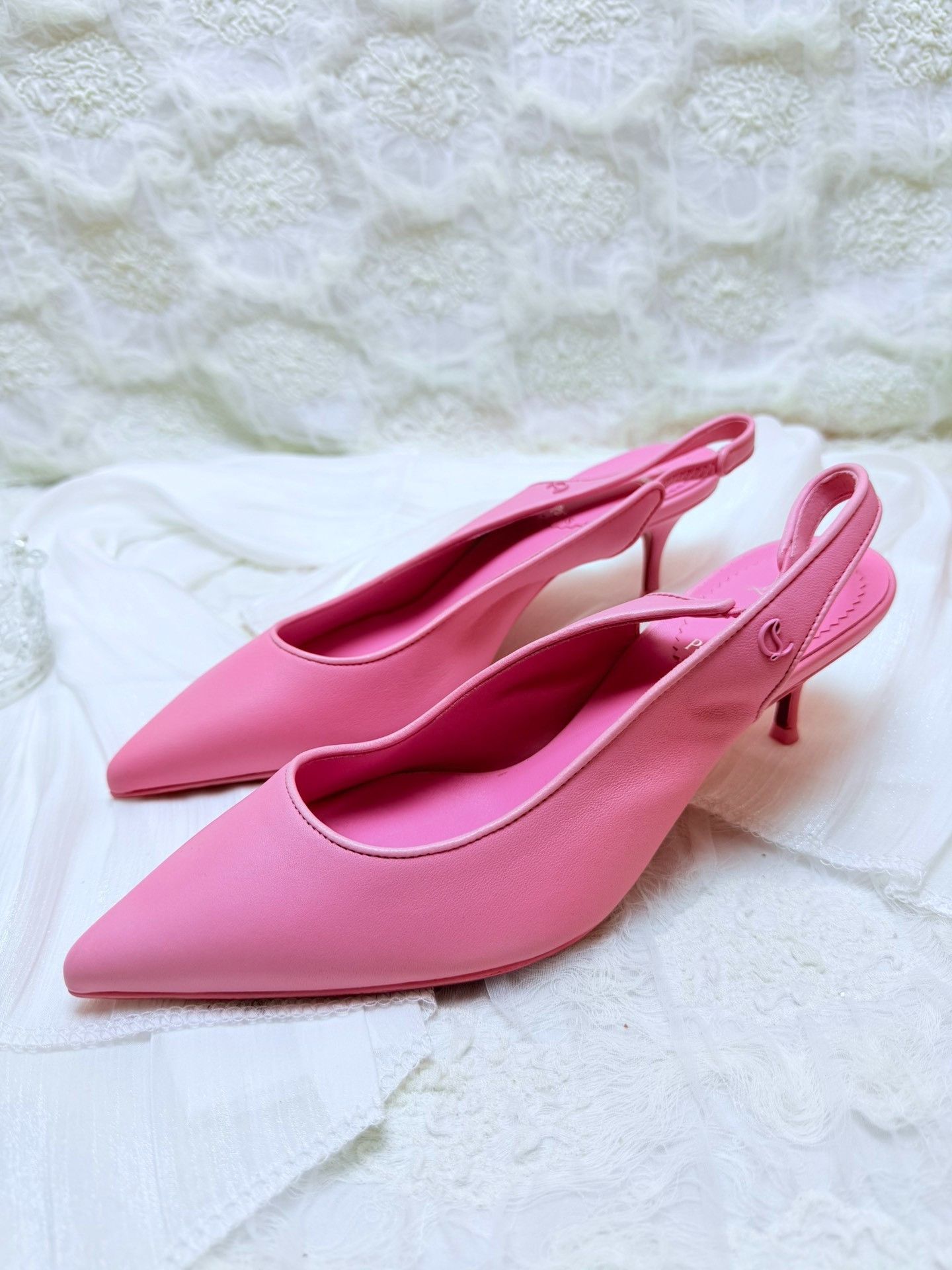 Christian Louboutin Christian Louboutin Pink Lowtop Sneakers us_6 Women Size US 6 / IT 36 - 1 Thumbnail