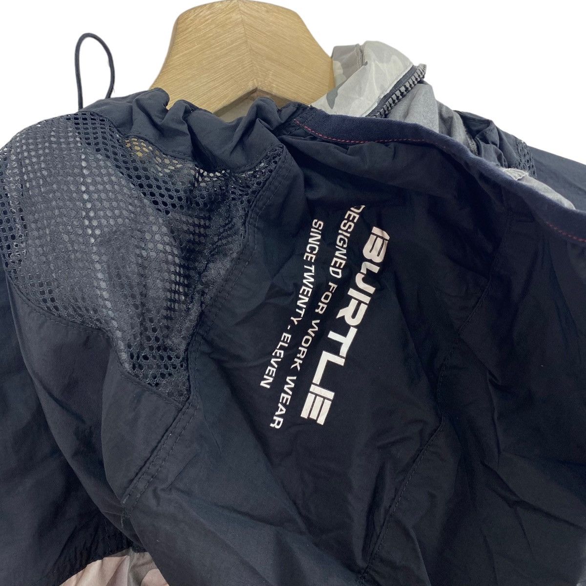Japanese Brand BURTLE Aircraft Japanese Brand Camoflague Multi Pockets Size US XL / EU 56 / 4 - 5 Thumbnail