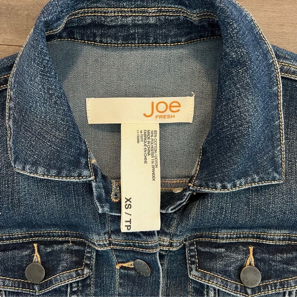 Joe Freshgoods Joe Fresh distressed denim Jean jacket xs button down Size XS / US 0-2 / IT 36-38 - 2 Thumbnail