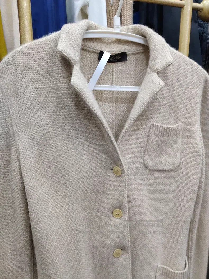 Loro Piana Loro Piana Autumn and winter cashmere knitted cardigan coa Size XS / US 0-2 / IT 36-38 - 2 Thumbnail