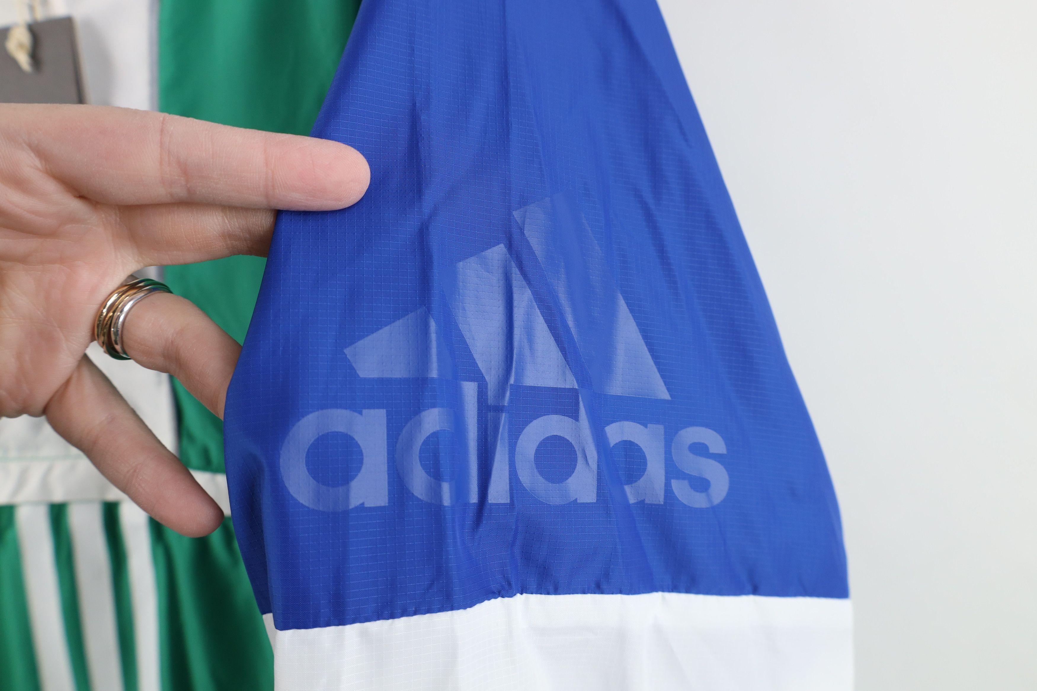 Adidas New Adidas Color Block Hooded Anorak Windbreaker Jacket Size US XL / EU 56 / 4 - 4 Thumbnail