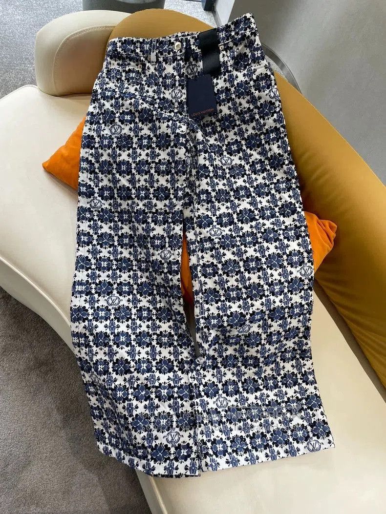 Louis Vuitton LV 2024 Blue Floral Print Pants. Size US 36 / EU 52 - 1 Thumbnail
