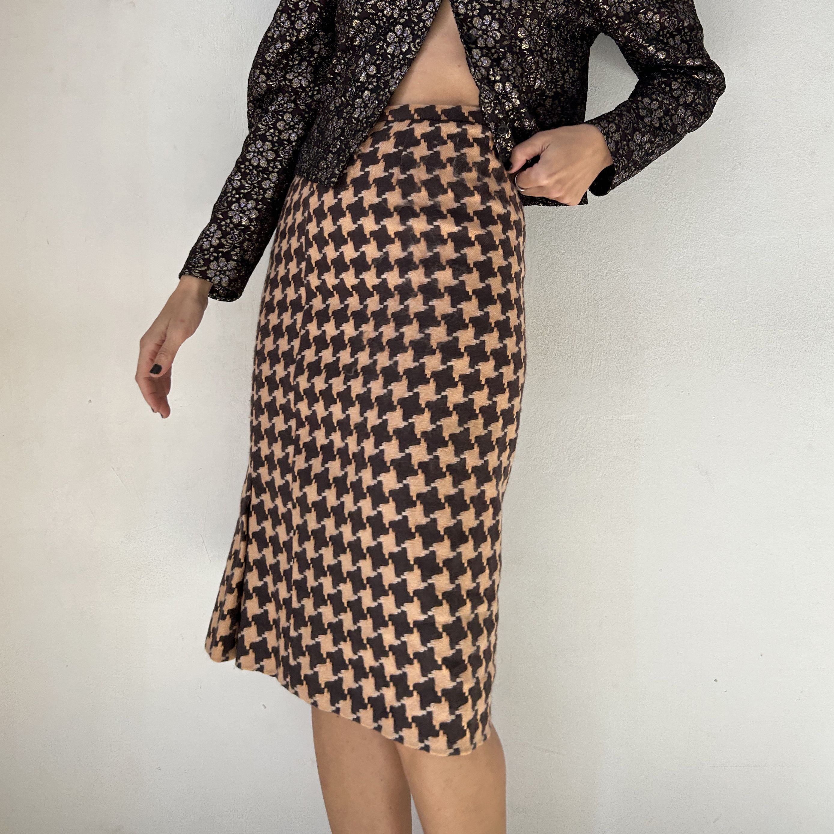 Vintage Vintage houndstooth wool pencil skirt Size 27" / US 4 / IT 40 - 6 Thumbnail