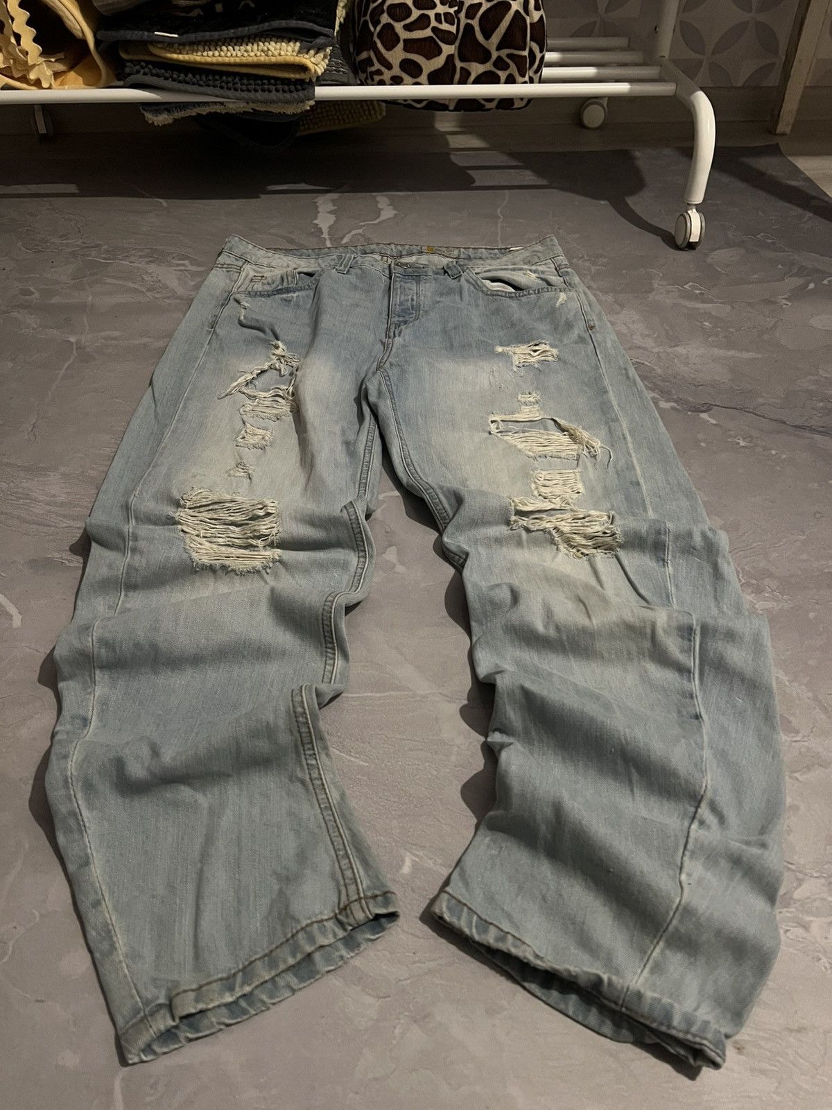 Japanese Brand Heavy Faded Destroyed Denim – Archive Slim Fit Underground Size US 34 / EU 50 - 2 Thumbnail
