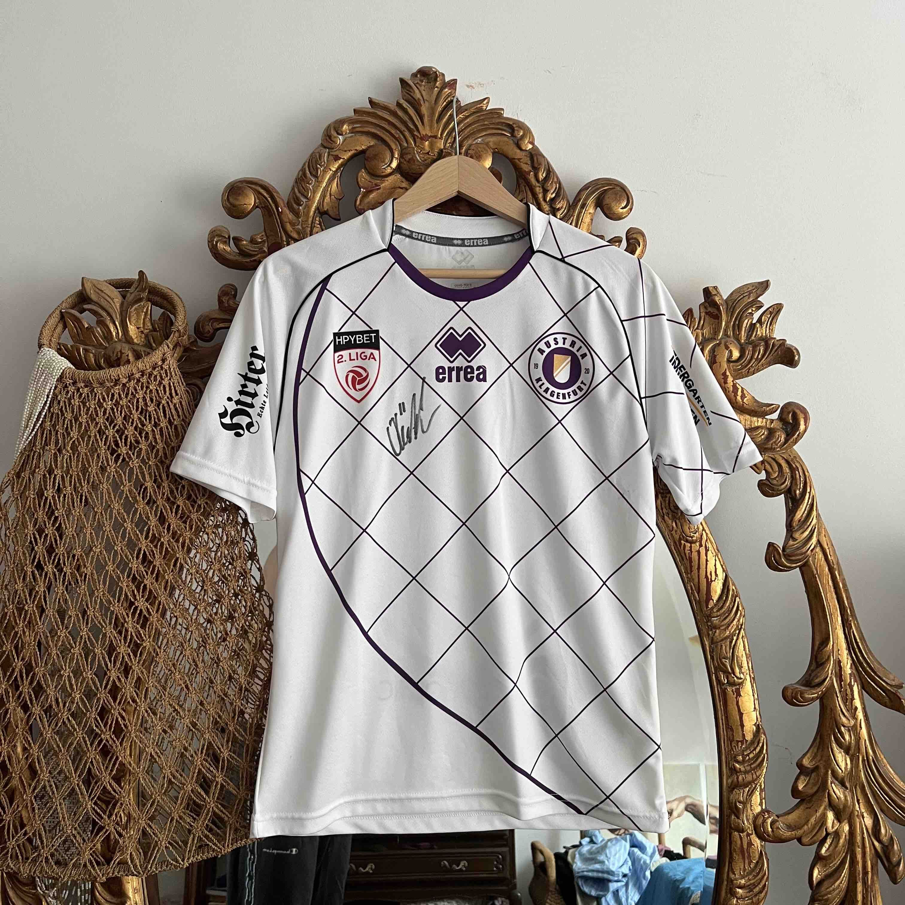 Other AUSTRIA KLAGENFURT ERREA #11 AYDIN SOCCER JERSEY SZ M Size US M / EU 48-50 / 2 - 1 Thumbnail