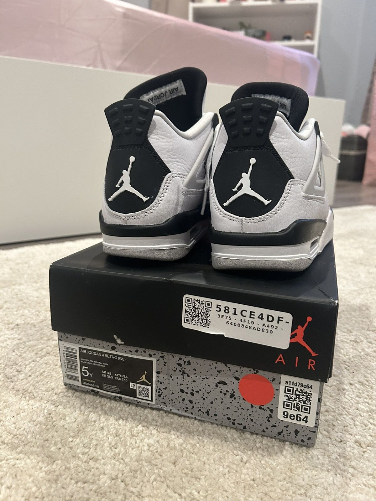 Jordan Brand Air Jordan 4 Retro Military Black Size US 6.5 / IT 36.5 - 7 Thumbnail