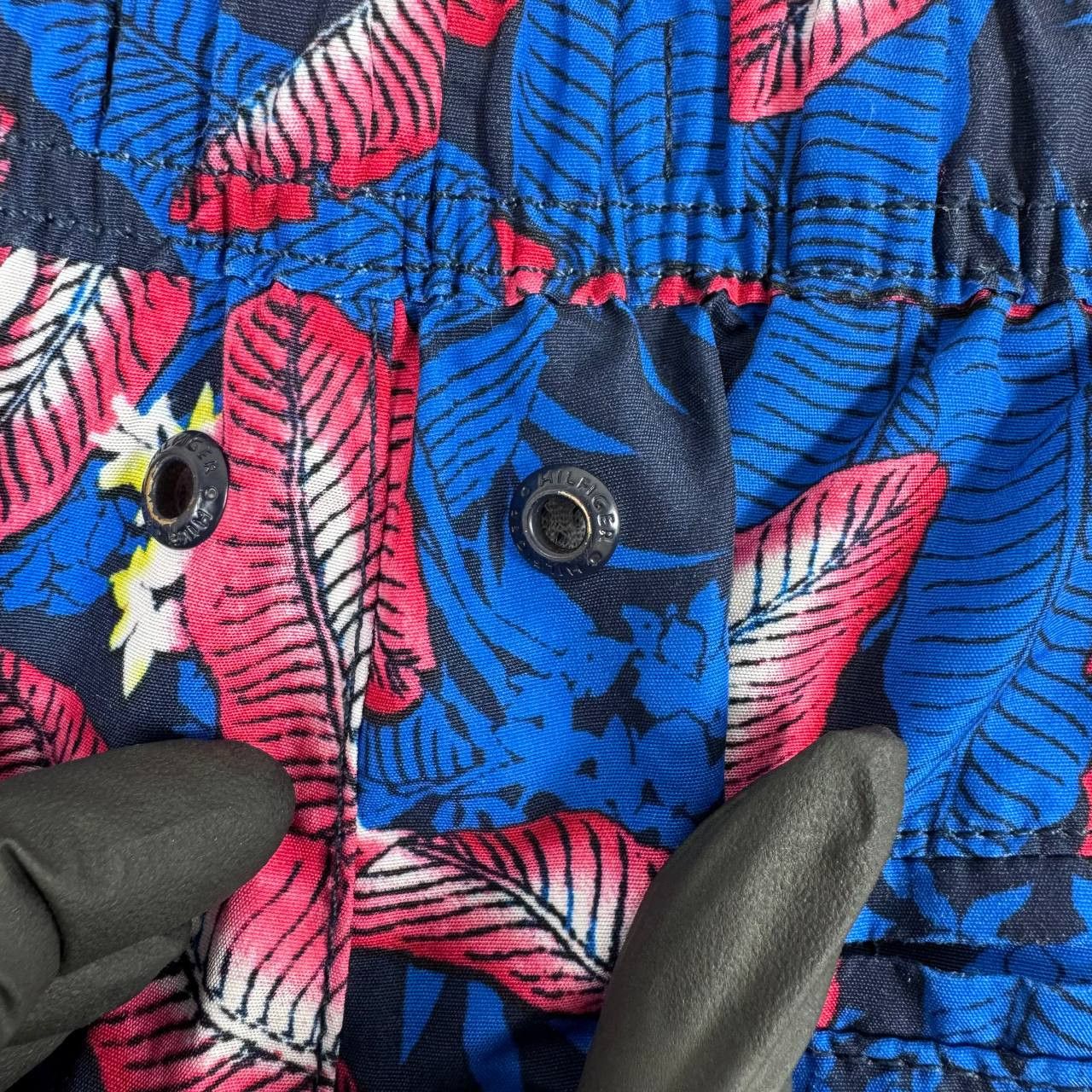 Tommy Hilfiger Tommy Hilfiger Swim Shorts Floral Tropical Mens M Size US 30 / EU 46 - 2 Thumbnail