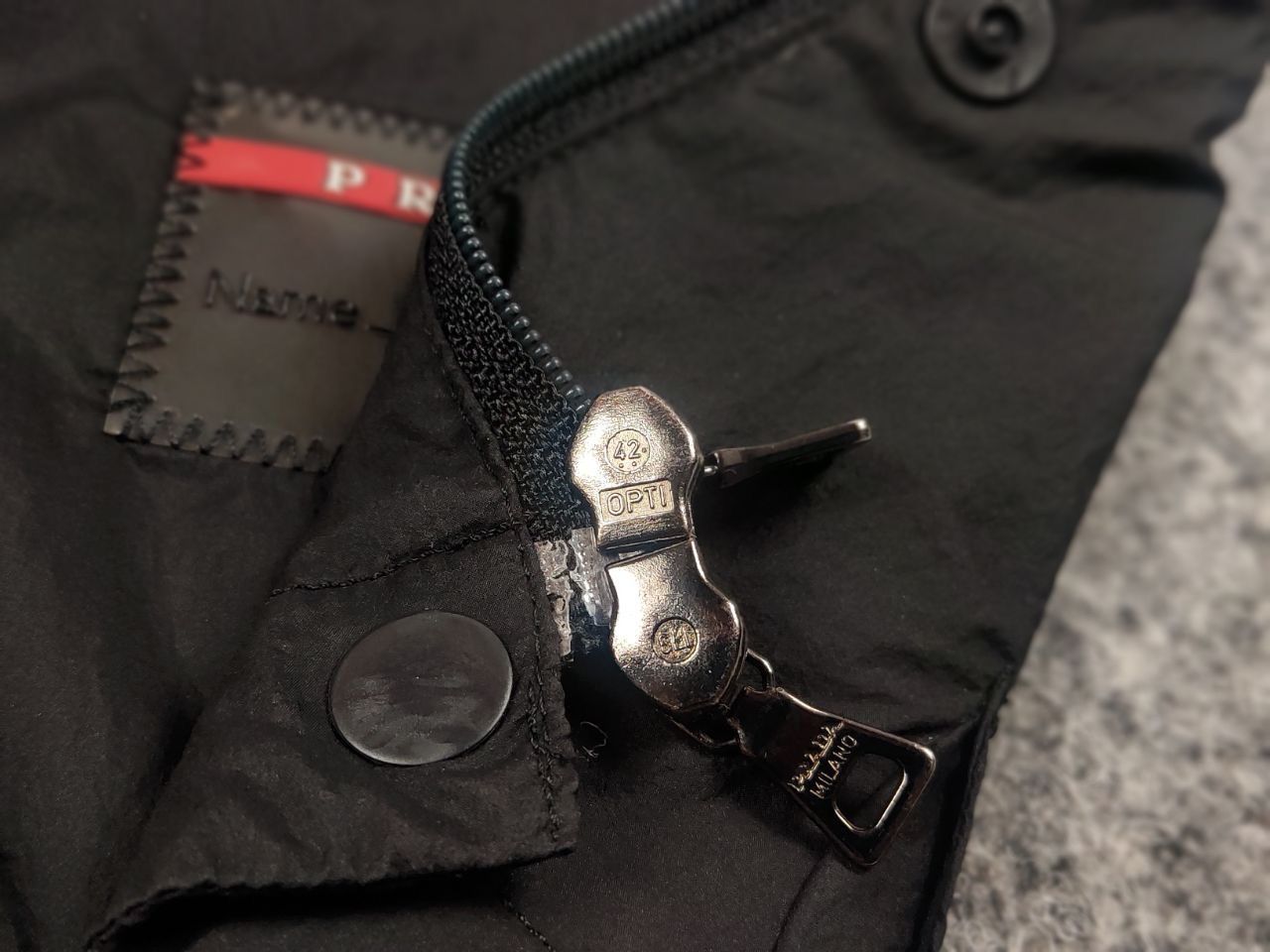 Prada Rare Prada AW07 Black Label Nylon Cargo Zip Pocket Jacket Size S / US 4 / IT 40 - 20 Thumbnail