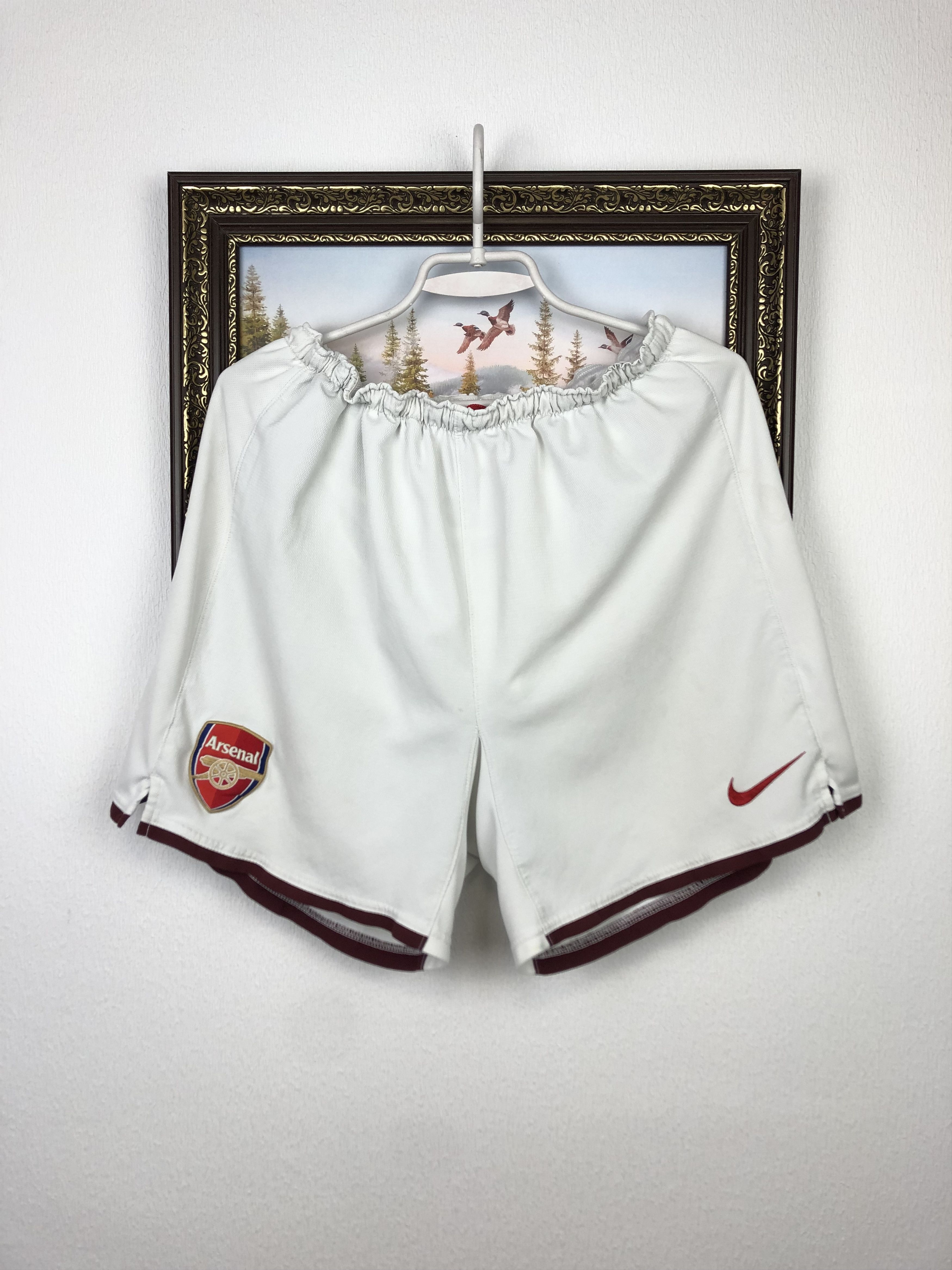 Nike Vintage Nike Arsenal Football Shorts Soccer Track Size L Size US 36 / EU 52 - 1 Thumbnail