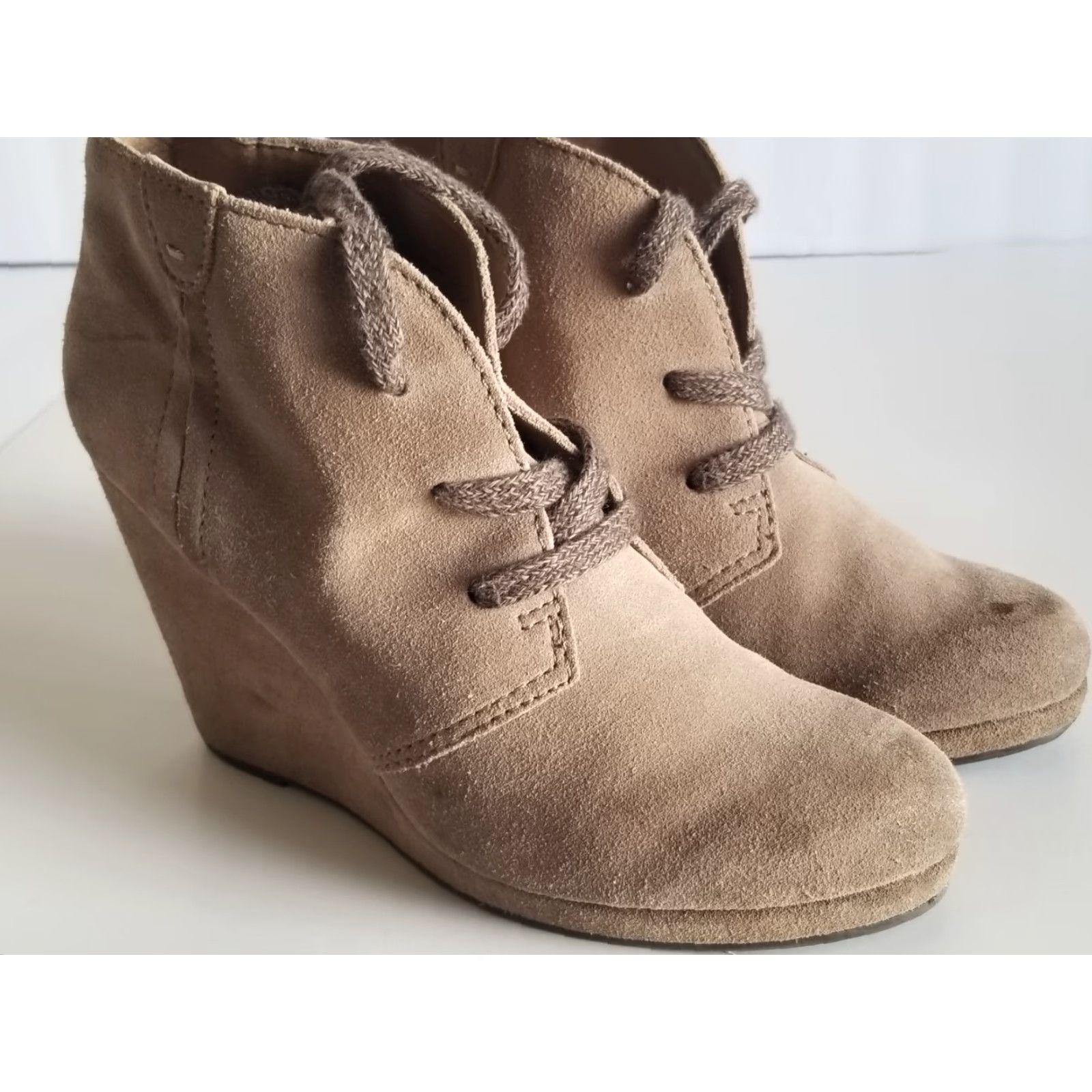 Dolce Vita Dolce Vita Womens Size 9 Tan Suede Lace Up Wedge Heel Ankle Booties Boots Shoes Shoe Block Heeled Ankle Bootie Shoe Size US 9 / IT 39 - 2 Thumbnail