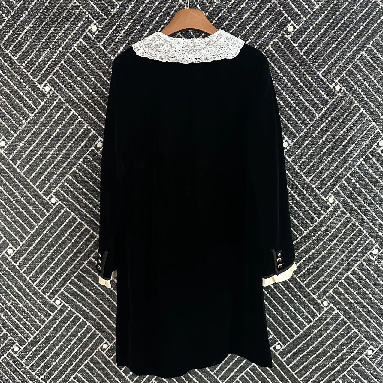 Miu Miu MIU MIU black velvet coat 40 new with tags Size M / US 6-8 / IT 42-44 - 2 Thumbnail