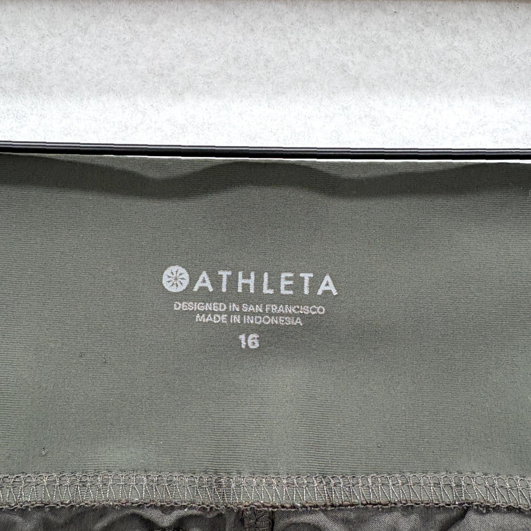 Athleta Athleta Pants Womens 16 Green Jogger Cargo Pockets Travel Hiking Stretch Lightweight Woven Athleisure Size 38" / US 16 / IT 52 - 4 Thumbnail