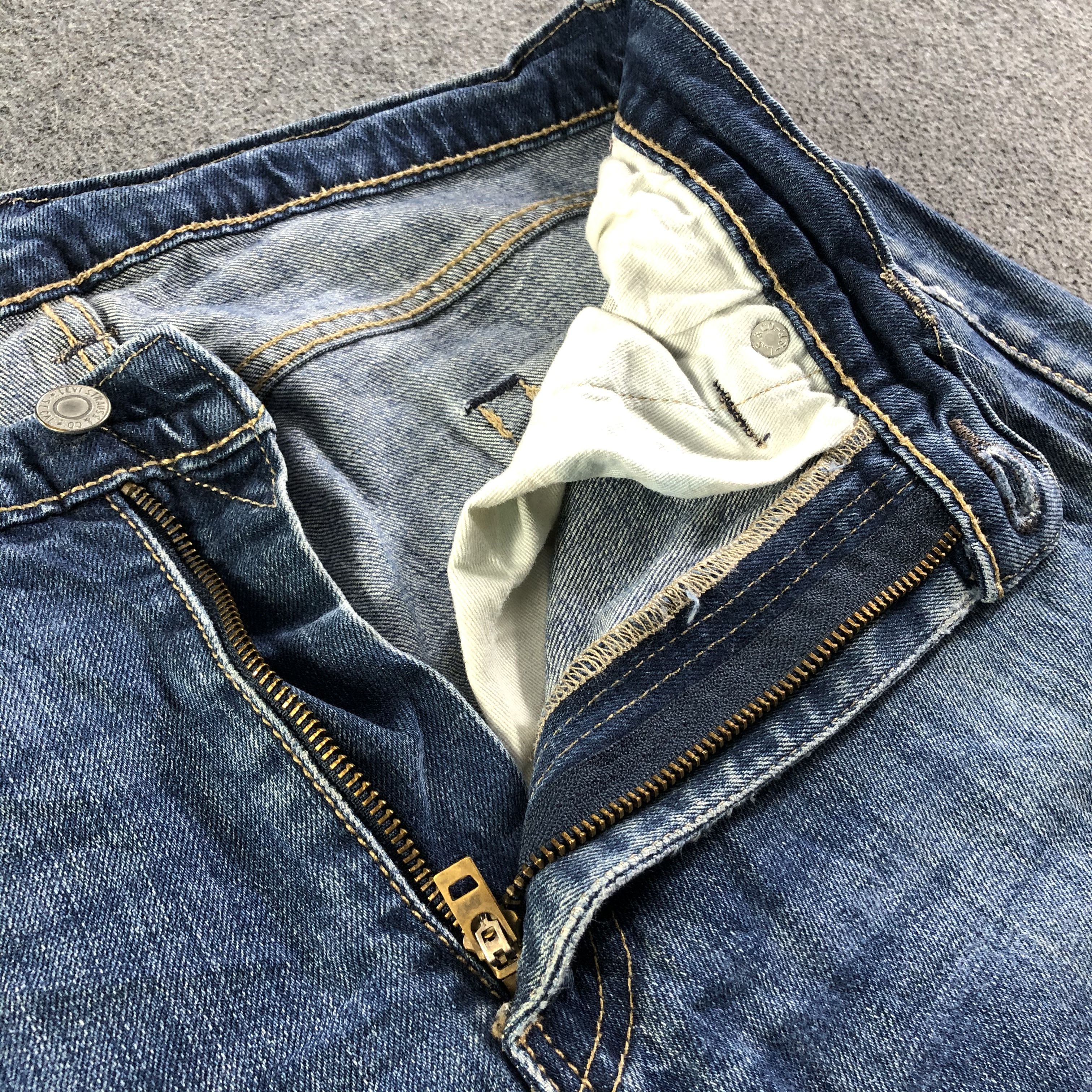 Levi's Vintage Blue Wash Levis 513 Jeans-J4351 Size US 33 - 7 Thumbnail