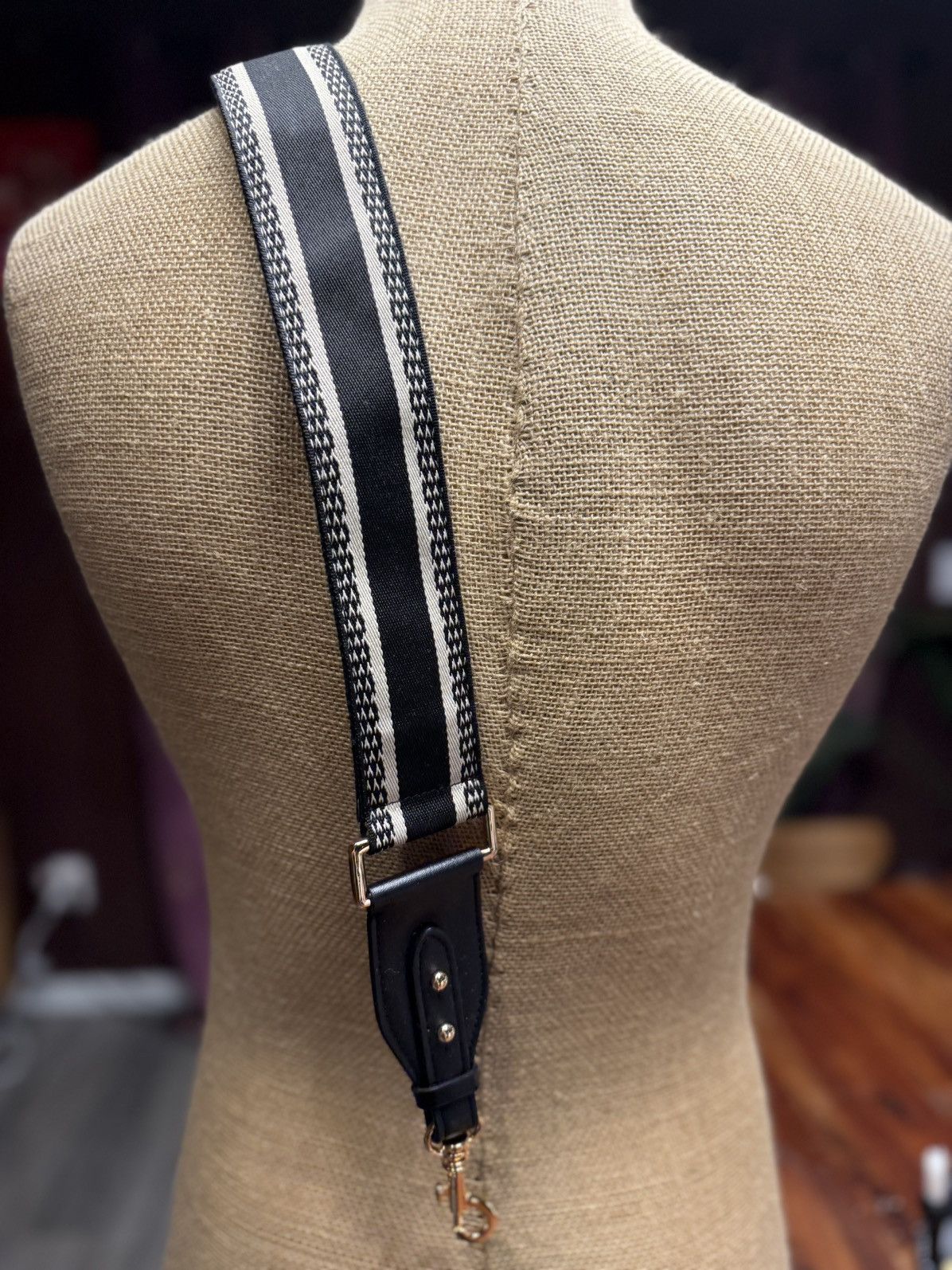 Other Adjustable Black & White Woven Bag Strap – Gold Hardware Size ONE SIZE - 3 Thumbnail