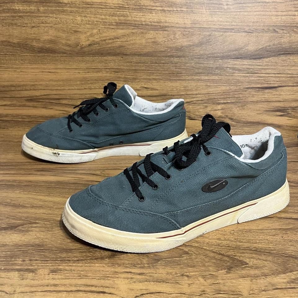 Nike Vtg Nike SB Green Canvas Shoes Lace Up Sneakers metal decal Size US 10.5 / EU 43-44 - 1 Thumbnail