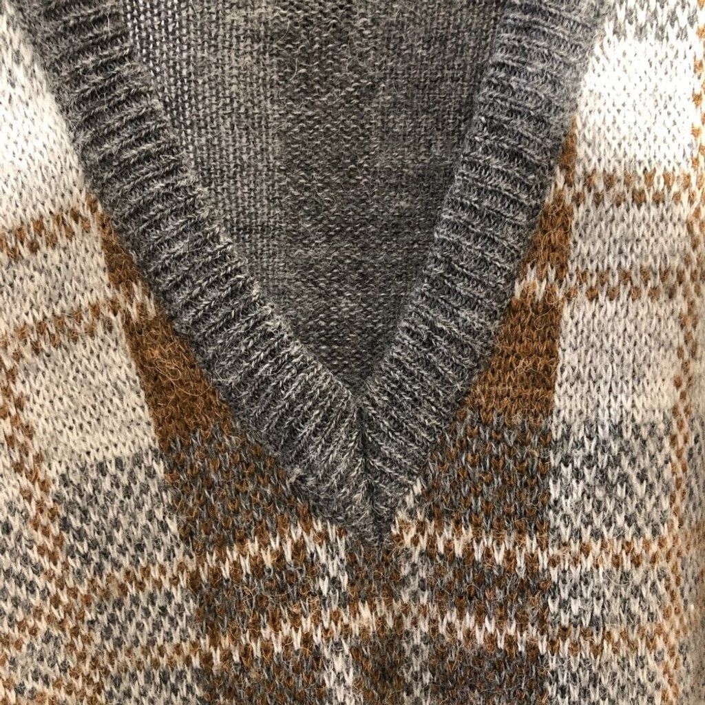 Vintage wool blend grandpa vest tan gray plaid knit V neck Sz XL Size US XL / EU 56 / 4 - 4 Thumbnail