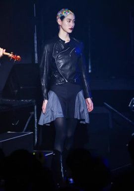 Nozomi Ishiguro NOZOMI ISHIGURO AW15 Asymmetric Zipper Leather Jacket Size US XS / EU 42 / 0 - 1 Thumbnail