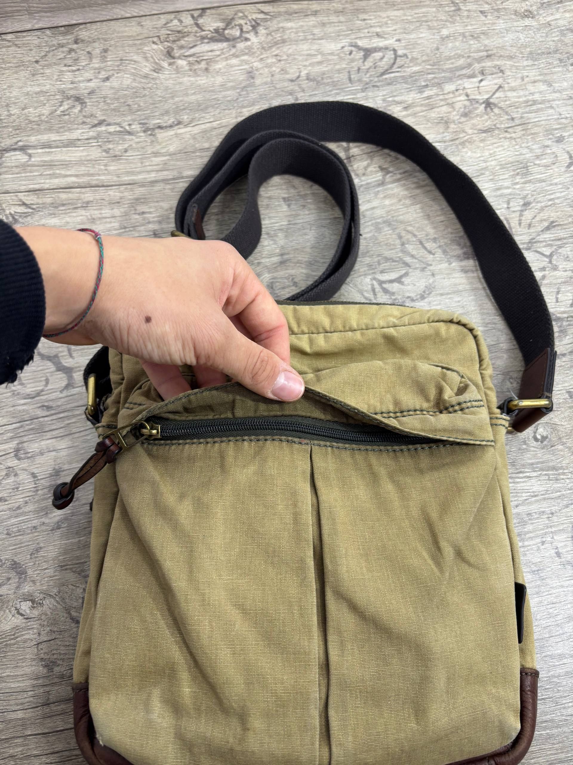 Diesel VTG Diesel 90s Style Military Sling Bag Distressed Crossbody Size ONE SIZE - 5 Thumbnail
