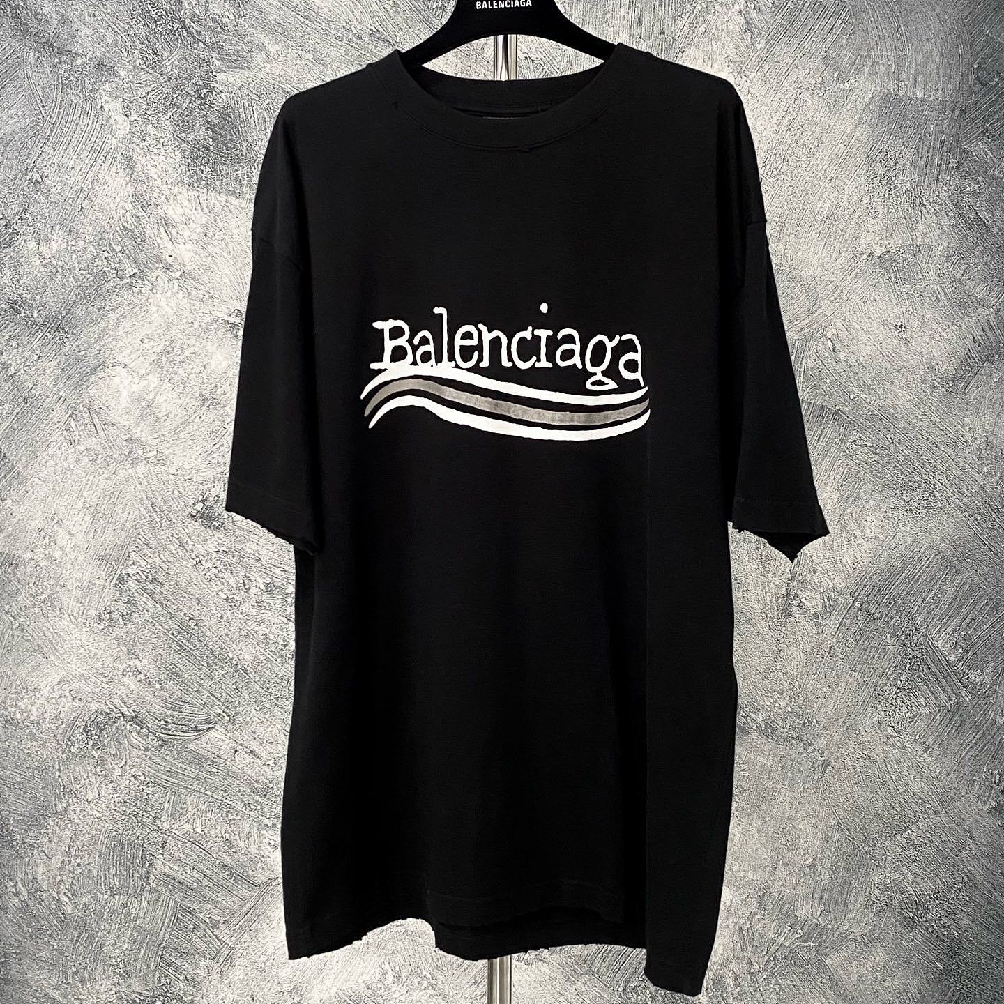 Balenciaga Balenciaga Wave Logo T-Shirt XS Size XS / US 0-2 / IT 36-38 - 1 Thumbnail