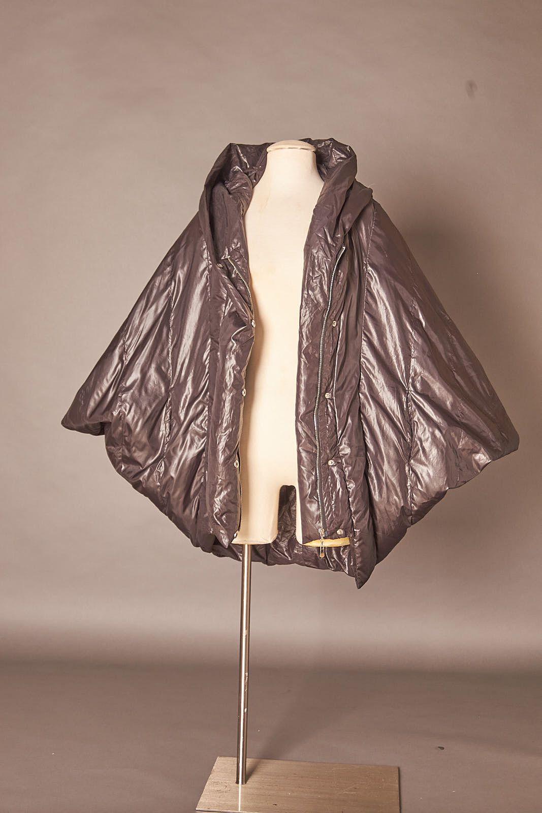 Vintage Vintage Y2K Black Puffer Cape Coat Size S / US 4 / IT 40 - 5 Thumbnail