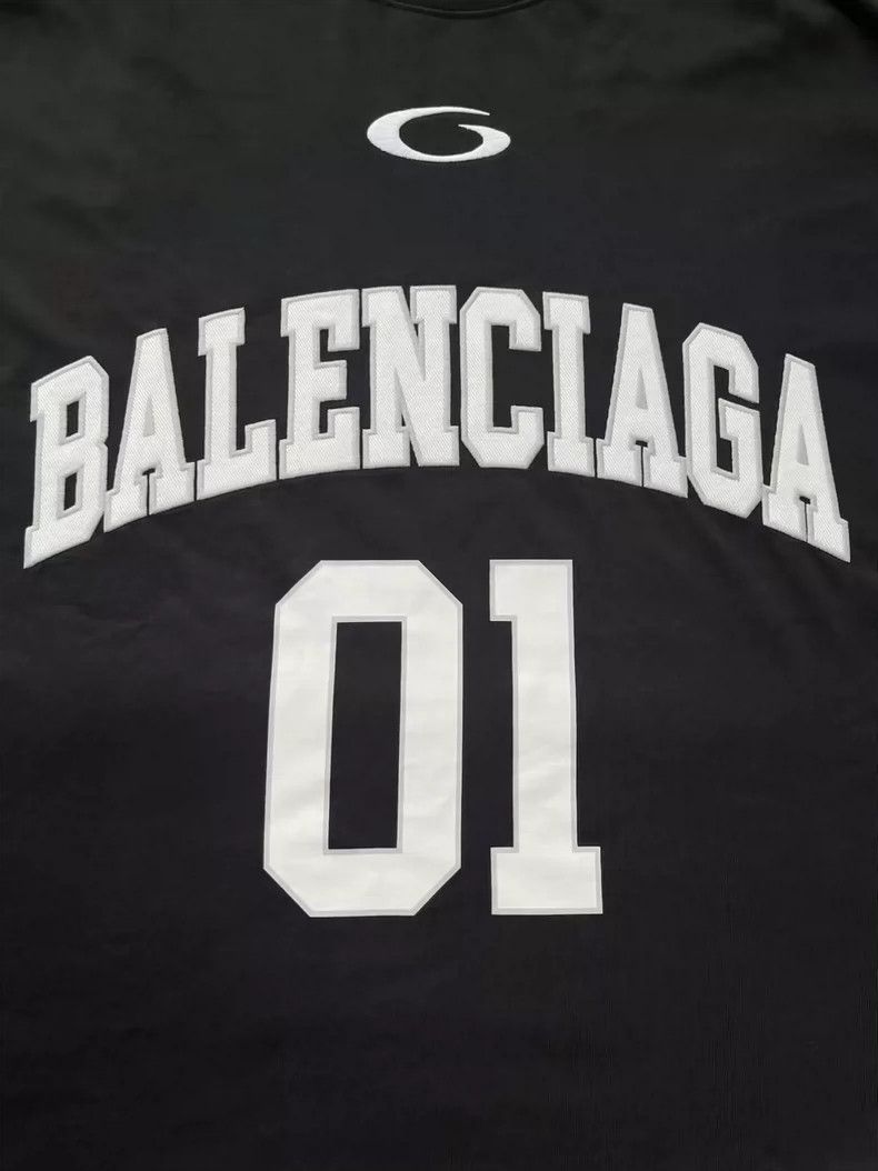 Balenciaga Balenciaga Monogrammed crewneck short sleeve T-shirt Size US XL / EU 56 / 4 - 4 Thumbnail