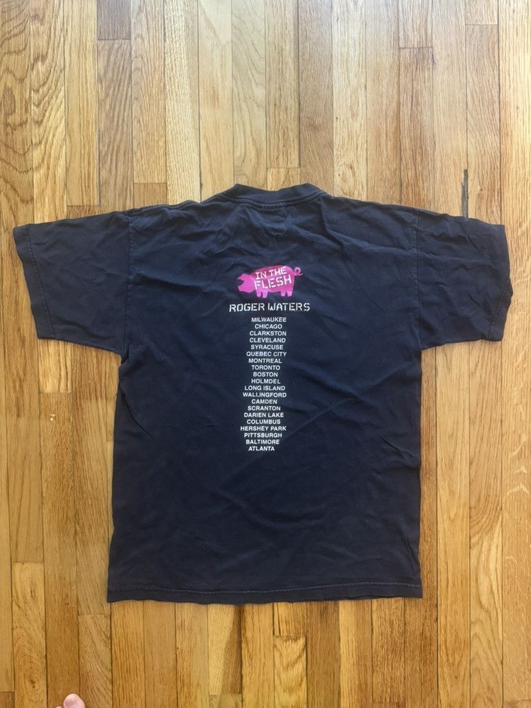 Vintage Vintage 1999 Roger Waters In The Flesh Tour Shirt Size US L / EU 52-54 / 3 - 4 Thumbnail