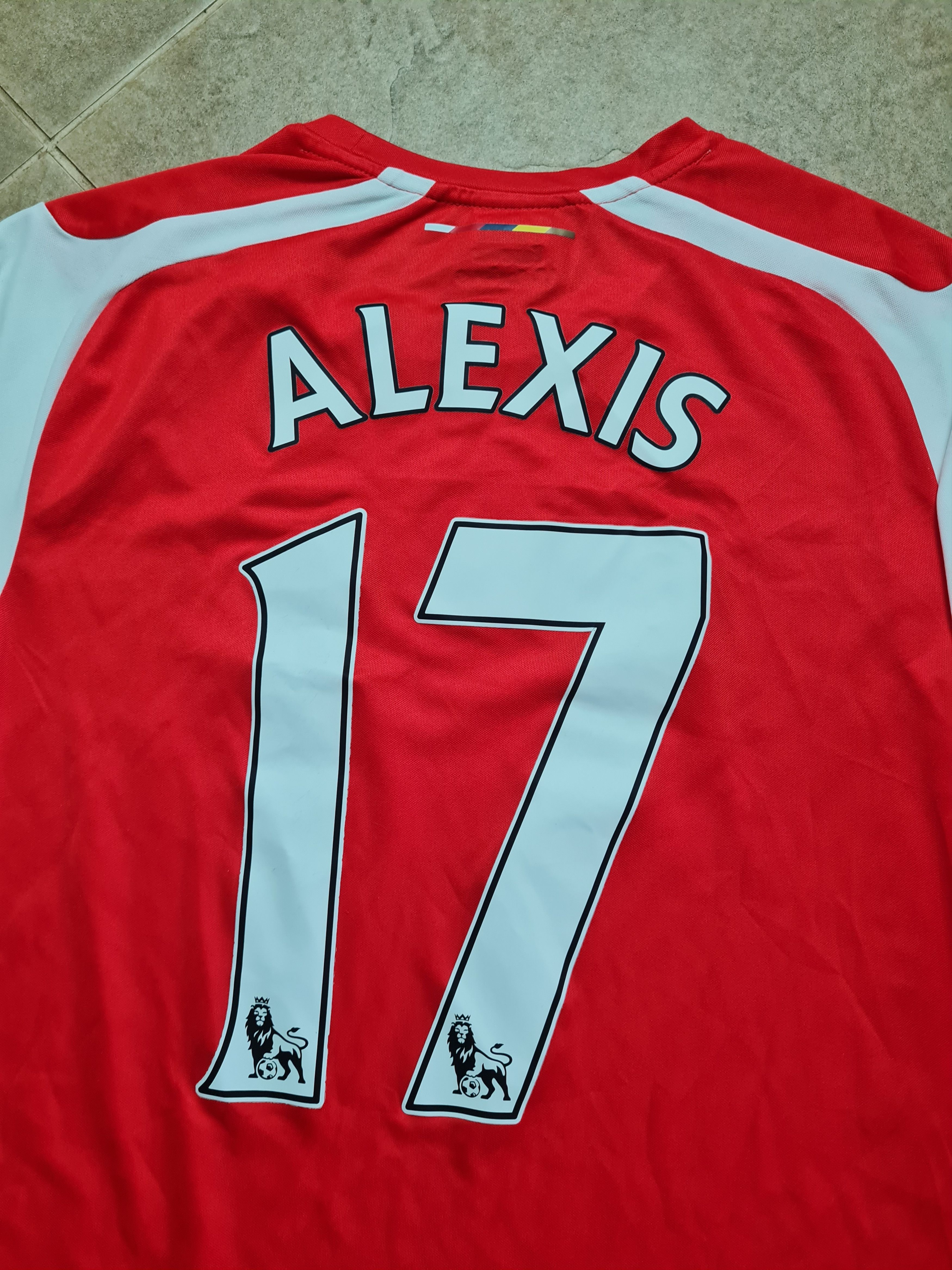 Puma Jersey Alexis Sanchez Arsenal London 2015 Puma Soccer Shirt Size US M / EU 48-50 / 2 - 15 Thumbnail