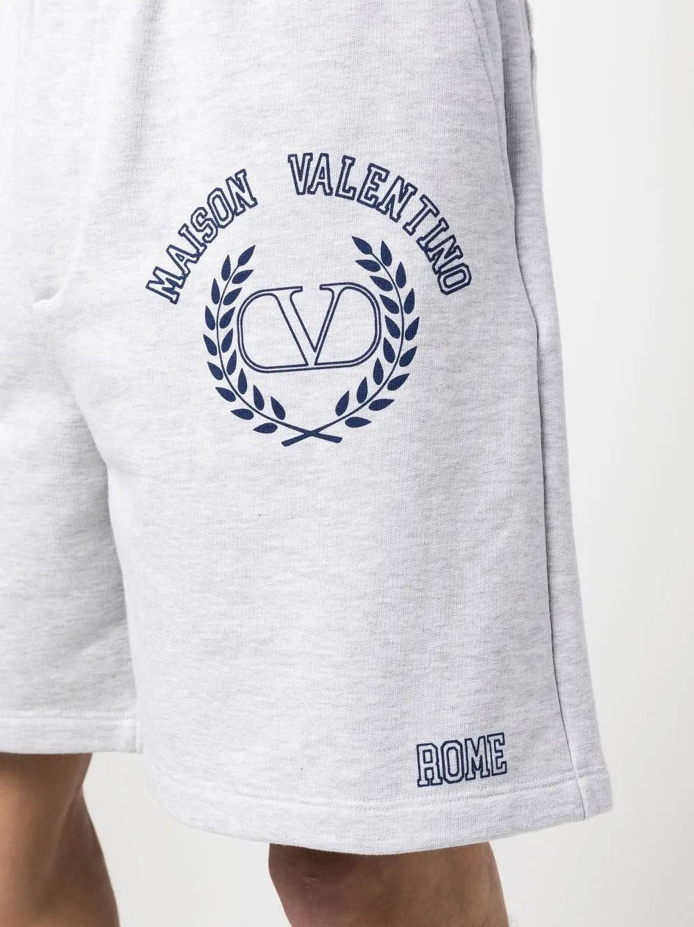 Valentino o1y0525 Logo Short in Light Gray Size US 32 / EU 48 - 3 Thumbnail
