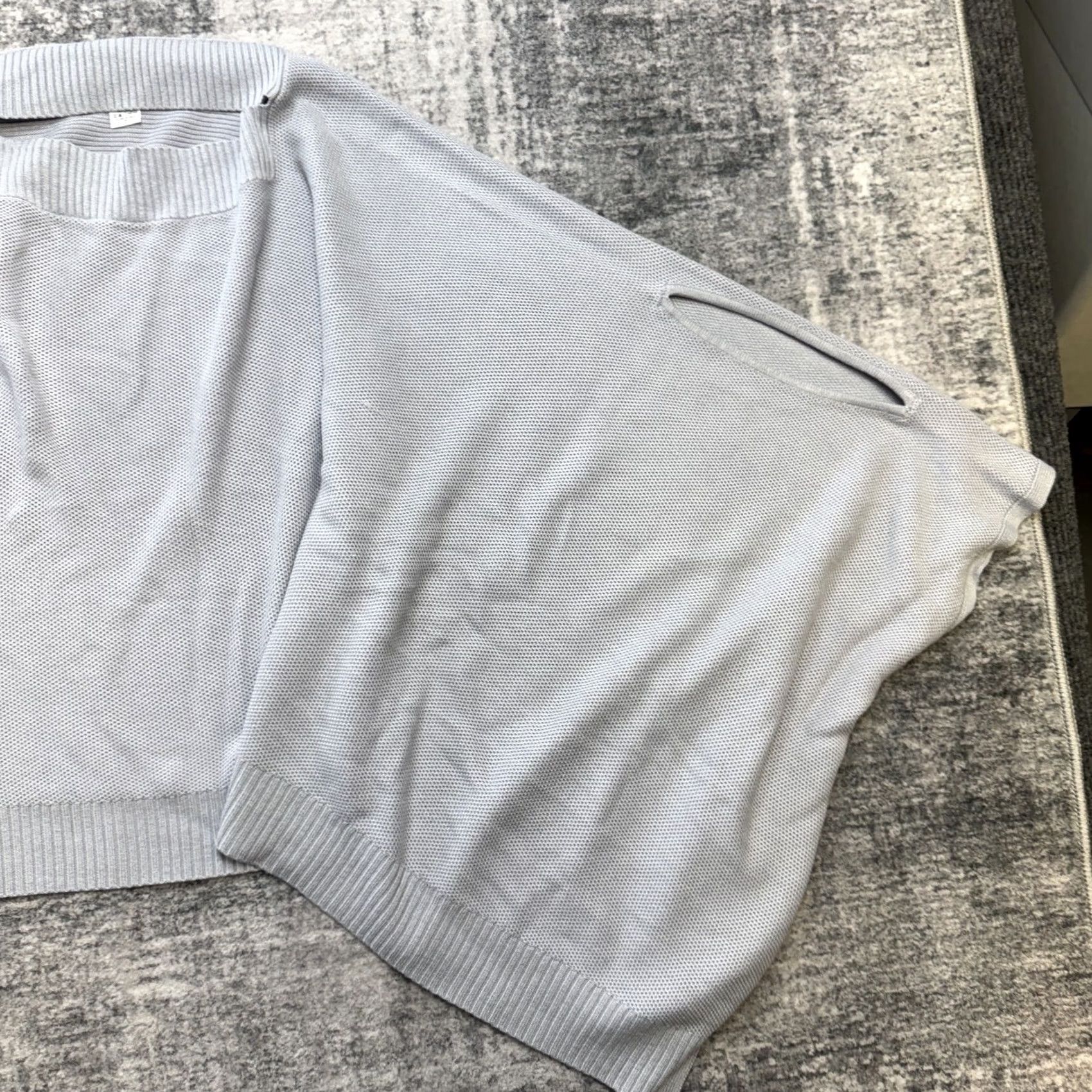 Lululemon Lululemon Forward Flow Poncho Womens One Size Light Blue Silk Blend Viscose Cape Pullover Kimono Sleeve Casual Travel Fall Winter Spring Summer Size ONE SIZE - 5 Thumbnail